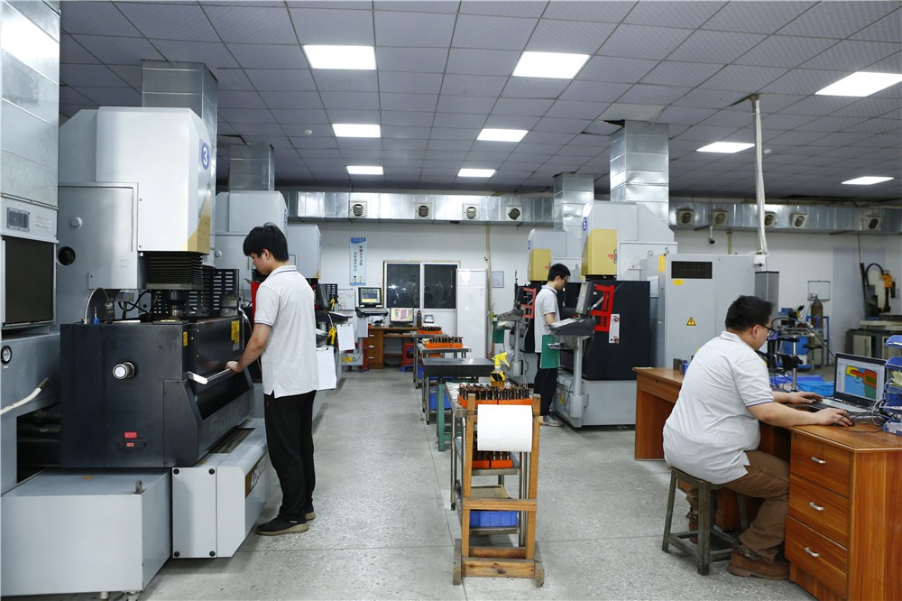 火花機(jī)區(qū)